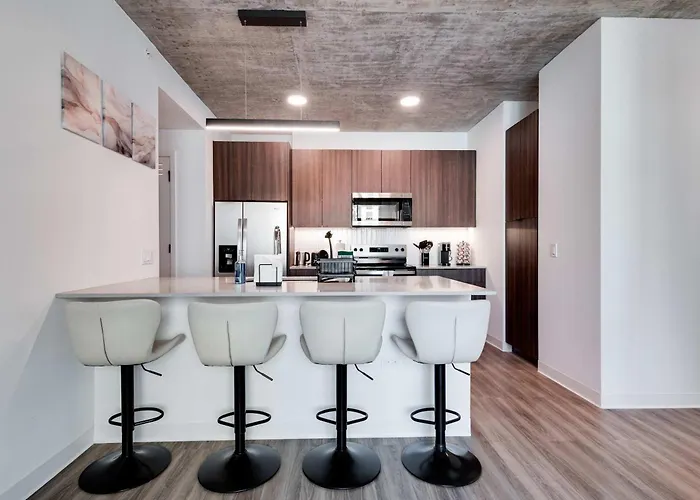 Wabash 4br - Pool Free In & Out Parking 2 * Chicago