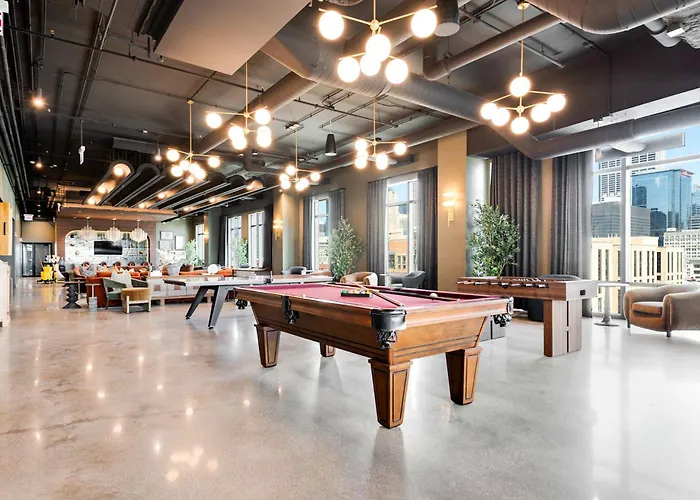 Wabash 4br - Pool Free In & Out Parking 2 Chicago