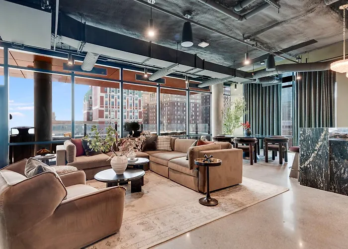 Wabash 4br - Pool Free In & Out Parking 2 * Chicago
